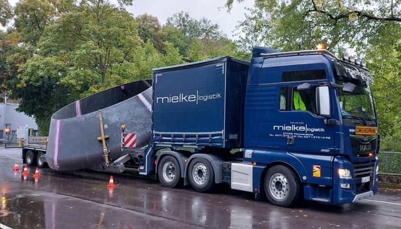 Schräglader Mielke Logistik Spezialtransport