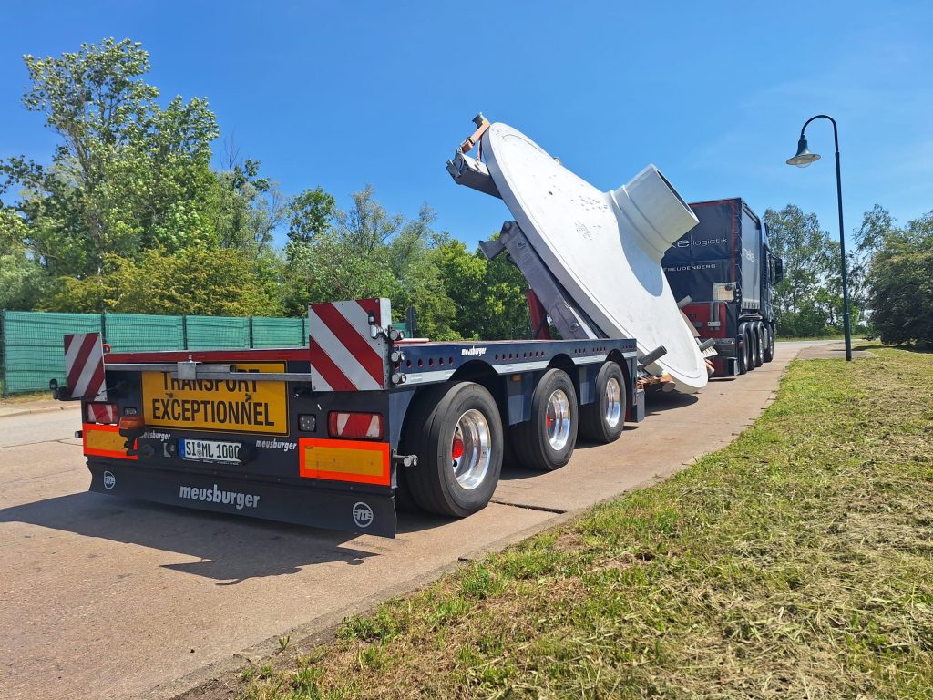 Spezialtransport: Planetenträger - Schräglader Mielke Logistik
